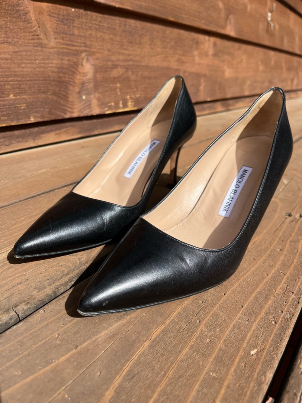 Manolo Blahnik BB 70 Black Leather Pointed Toe Pumps Size 38.5 Worn Once